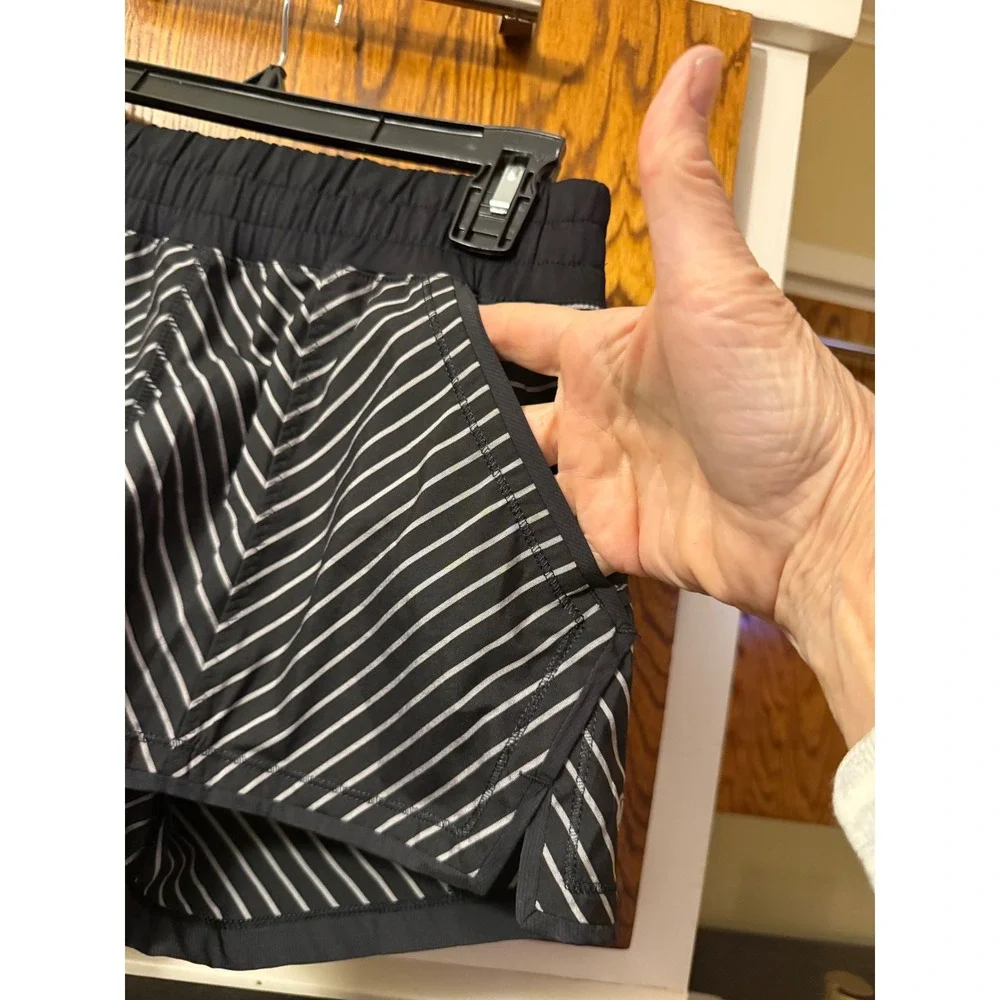 Lululemon‎ Athletica Black White Stripe Running Athletic Shorts Women's Size 6
